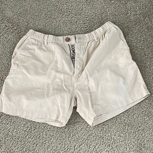 Chubbies large khaki shorts
